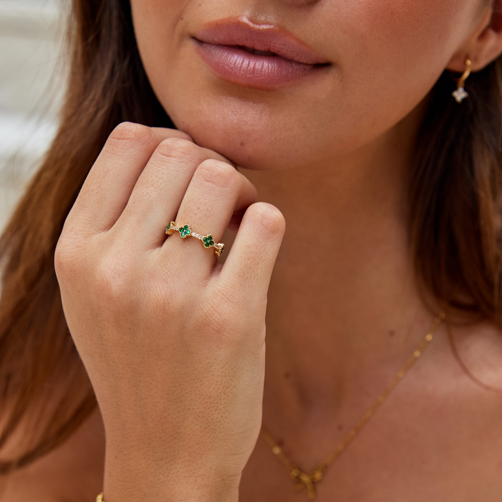 Abril - Anillo de Cristal de Trébol