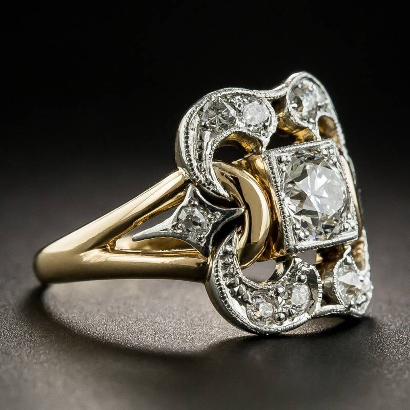 Anello Classico in Oro con Zirconia Vintage